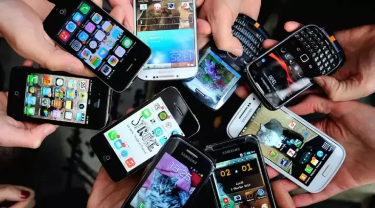 The evolution of smartphones: a window to the future Evolutie van smartphones